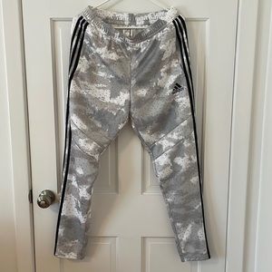 NEW Adidas Men Stripe Jogger Pants - Size M